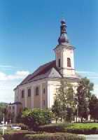 Farn chrm sv. Bartolomje v Zbeze, postaven v letech 1750 - 1754.
